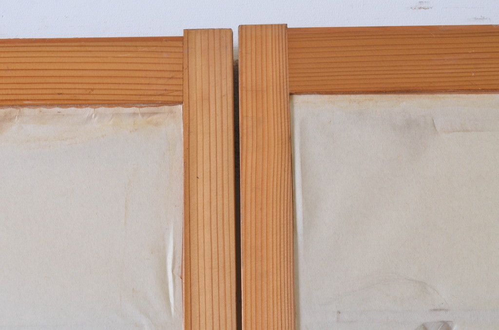 ビンテージ建具　上げ下げできる障子付き　和テイストのお部屋作りにお勧めな格子戸2枚セット(ヴィンテージ、引き戸、障子戸)(R-065513)