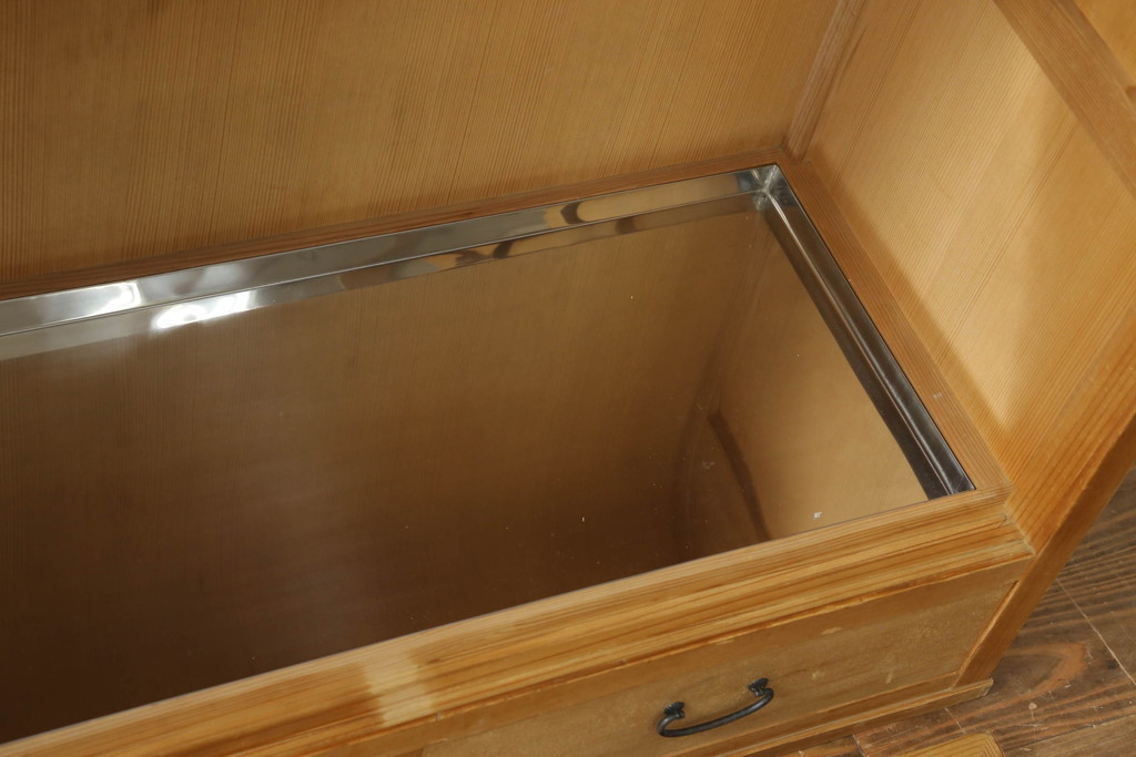 和製ビンテージ　民芸家具　上質な和の空間づくりにおすすめの置き水屋(置水屋、茶水屋、戸棚、茶棚、収納棚、ヴィンテージ)(R-068383)