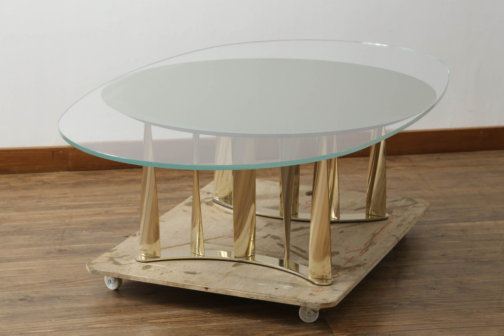 中古　美品　Cassina(カッシーナ)　476-15　BOBOLI(ボボリ)　ガラス天板　個性溢れるデザインが魅力のオーバルローテーブル(リビングテーブル、センターテーブル)(定価約68万円)(R-075201)
