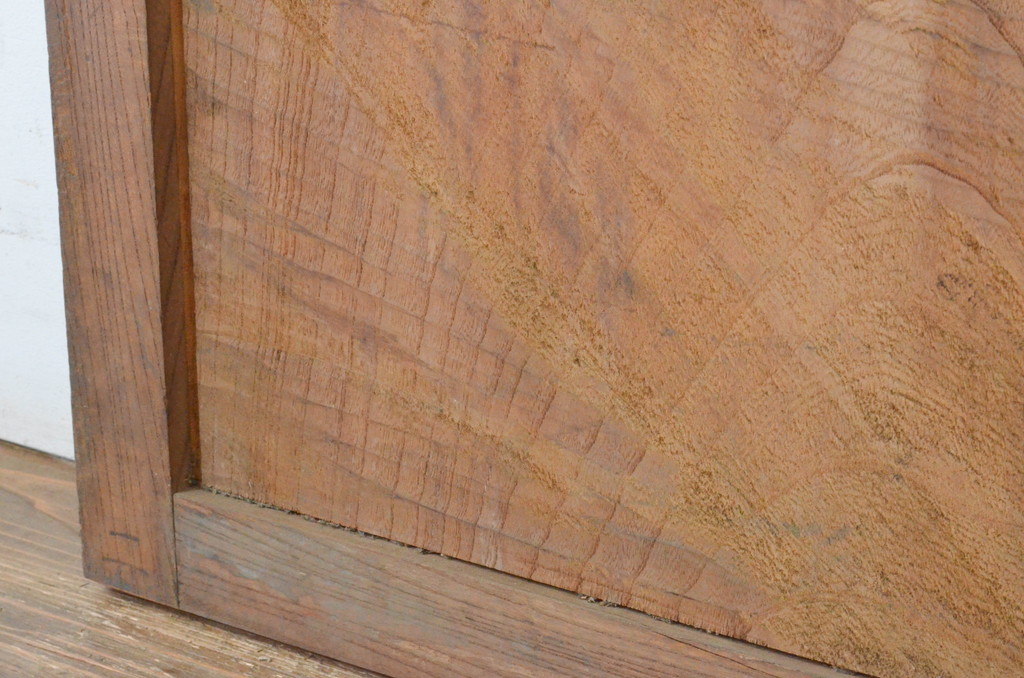 アンティーク建具　総欅(ケヤキ)材　温かみのある木が味わい深いシンプルな引き戸2枚セット(板戸、窓)(R-065531)