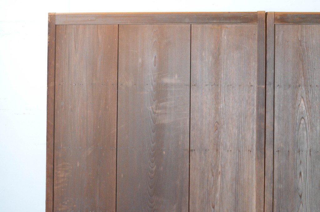 ビンテージ建具　経年を感じさせる木味が魅力の雨戸3枚セット(板戸、引き戸、ヴィンテージ)(R-065524)
