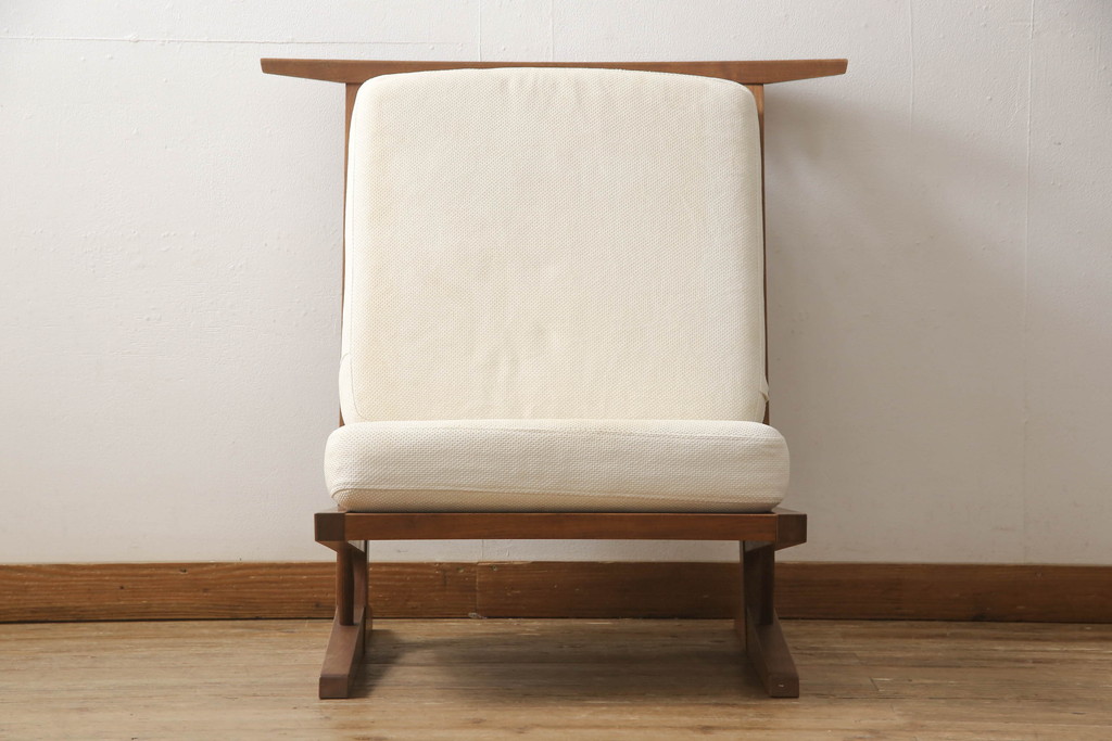 中古　ジョージナカシマ　CN109　CONOID CUSHION　洗練された佇まいがモダンな空間を盛り上げるコノイドクッションチェア(ジョージ・ナカシマ、リラックスチェア、一人掛けソファ、1Pソファ、椅子、イス)(定価567,600円)(R-066975)