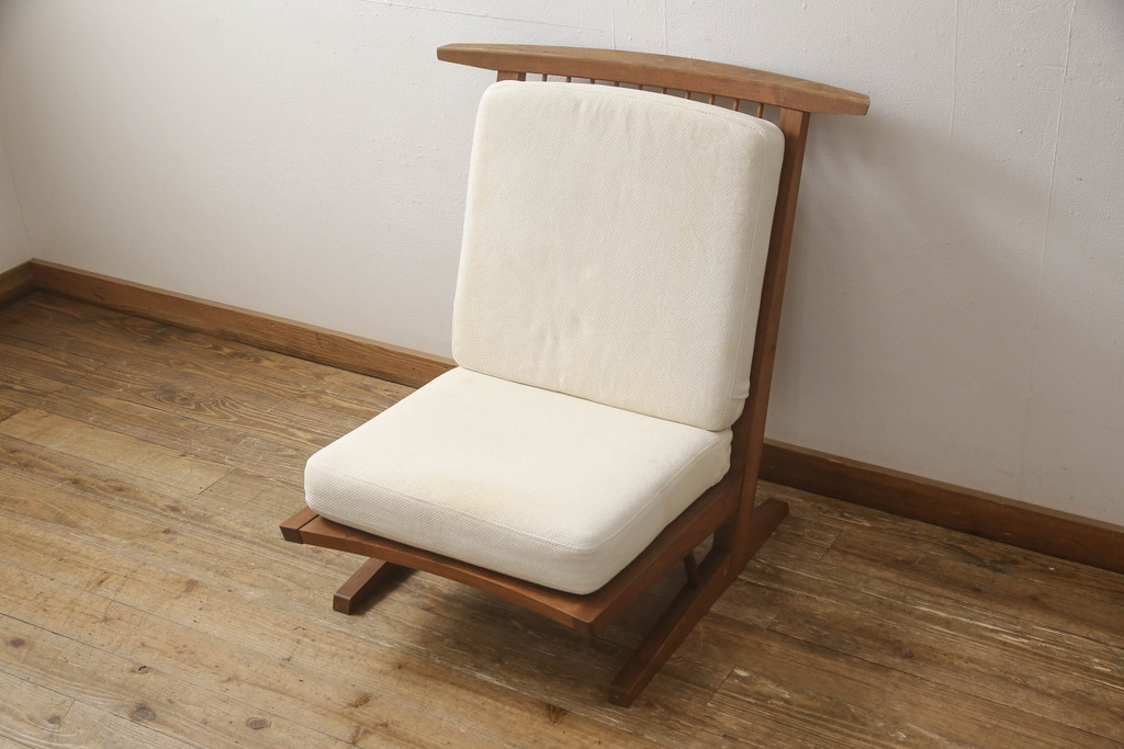 中古　ジョージナカシマ　CN109　CONOID CUSHION　洗練された佇まいがモダンな空間を盛り上げるコノイドクッションチェア(ジョージ・ナカシマ、リラックスチェア、一人掛けソファ、1Pソファ、椅子、イス)(定価567,600円)(R-066975)