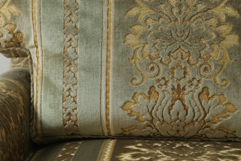 中古　DREXEL HERITAGE(ドレクセルヘリテイジ)　 Upholstery(アップホルスタリー)　クラシカルな佇まいの1人掛けソファ(アームチェア、一人掛け、1P)(R-057071)