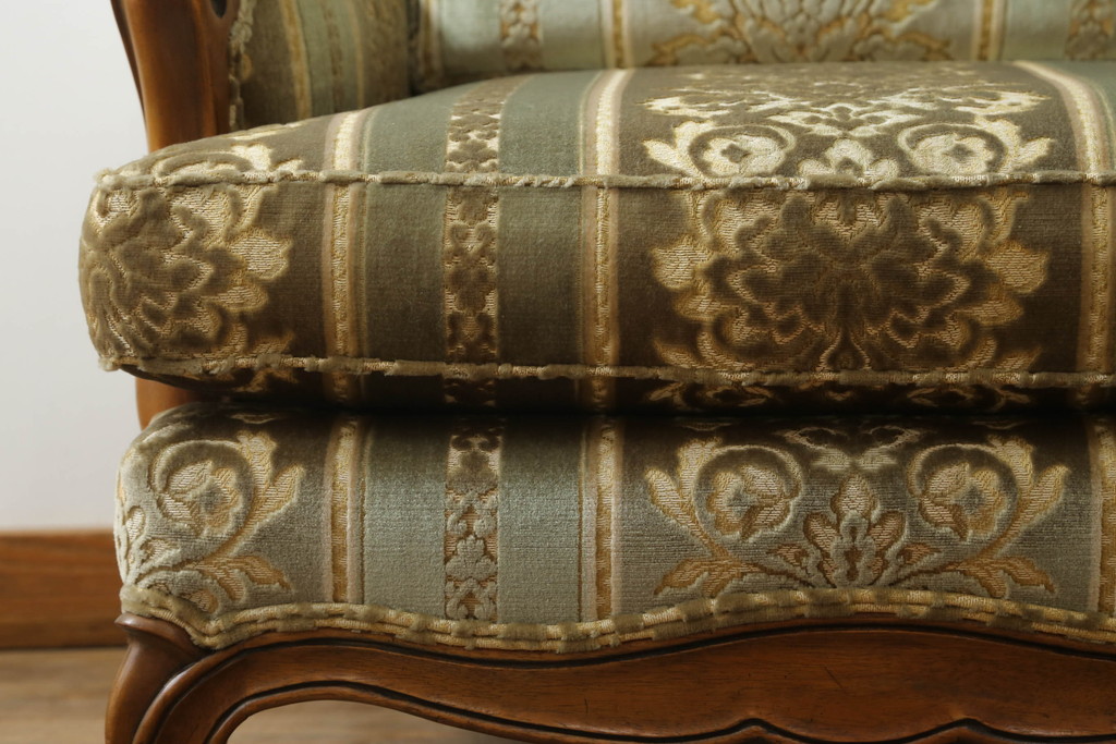 中古　DREXEL HERITAGE(ドレクセルヘリテイジ)　 Upholstery(アップホルスタリー)　クラシカルな佇まいの1人掛けソファ(アームチェア、一人掛け、1P)(R-057071)
