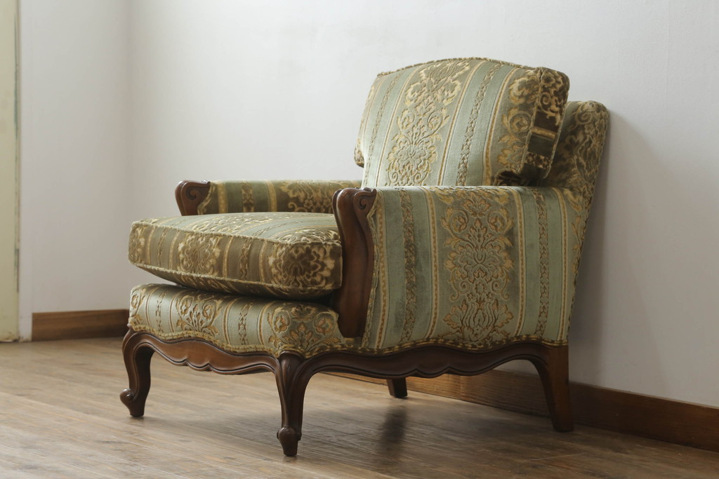 中古　DREXEL HERITAGE(ドレクセルヘリテイジ)　 Upholstery(アップホルスタリー)　クラシカルな佇まいの1人掛けソファ(アームチェア、一人掛け、1P)(R-057072)