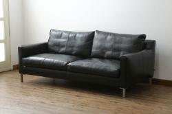 中古　美品　本革(レザー)　アイラーセン(eilersen)　ストリームラインソファ(STREAMLINE SOFA)　クールモダンなデザインがカッコいい2人掛けソファ(二人掛けソファ、2P、北欧)(R-072800)