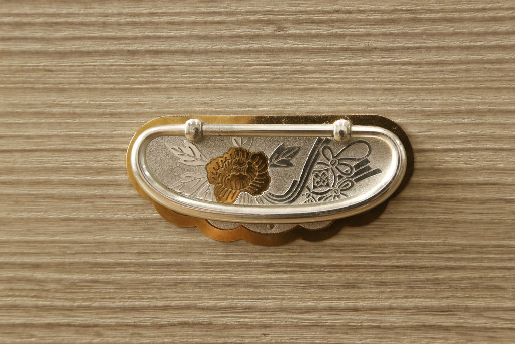 中古　天板リメイク　伝統工芸士・頓所芳男　品のある佇まいが魅力の加茂総桐箪笥(胴厚、総桐たんす、着物箪笥、衣装タンス、和タンス)(R-061369)