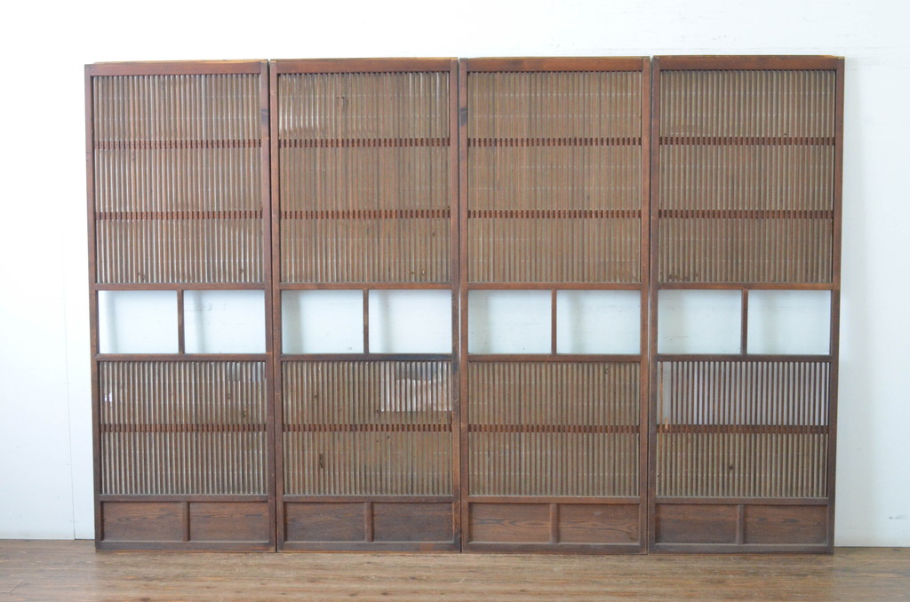 アンティーク建具　腰板欅(ケヤキ)材　風情のある佇まいが魅力的な裏障子付き幅狭格子戸4枚セット(引き戸、障子戸、ガラス帯戸)(R-065548)