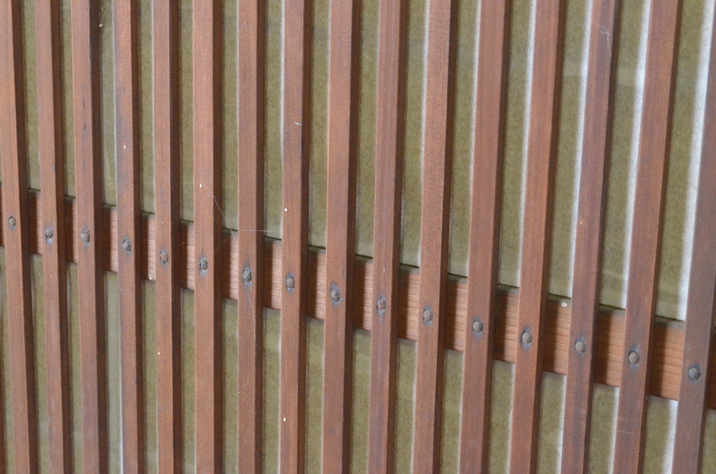 アンティーク建具　腰板欅(ケヤキ)材　風情のある佇まいが魅力的な裏障子付き幅狭格子戸4枚セット(引き戸、障子戸、ガラス帯戸)(R-065548)