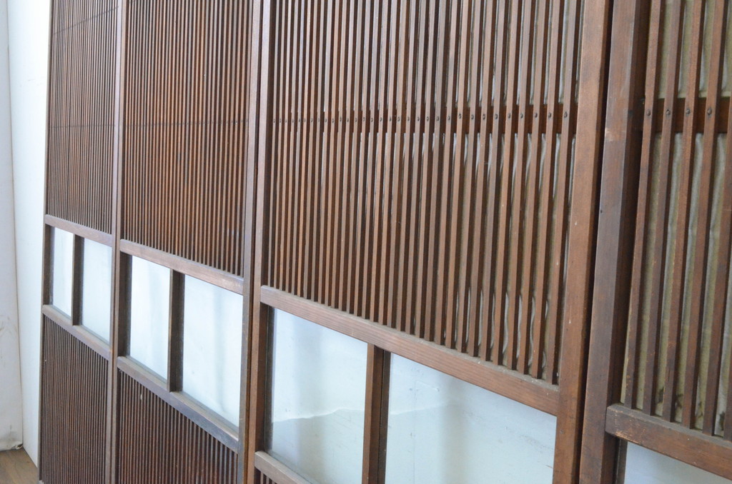 アンティーク建具　腰板欅(ケヤキ)材　風情のある佇まいが魅力的な裏障子付き幅狭格子戸4枚セット(引き戸、障子戸、ガラス帯戸)(R-065548)