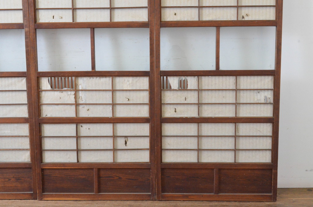 アンティーク建具　腰板欅(ケヤキ)材　風情のある佇まいが魅力的な裏障子付き幅狭格子戸4枚セット(引き戸、障子戸、ガラス帯戸)(R-065548)