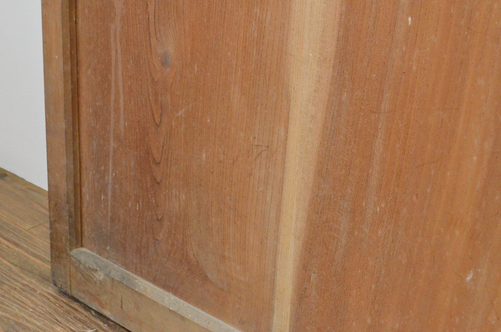 アンティーク建具　上手物!!和の空間を演出する欅(ケヤキ)板のガラス帯戸2枚セット(引き戸、板戸)(R-065578)
