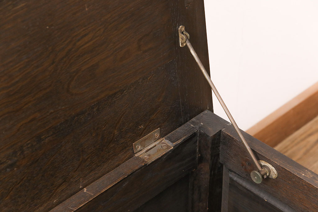 イギリスアンティーク　オーク材　装飾がおしゃれなコファ(ブランケットボックス、ベンチチェスト)(R-050230)