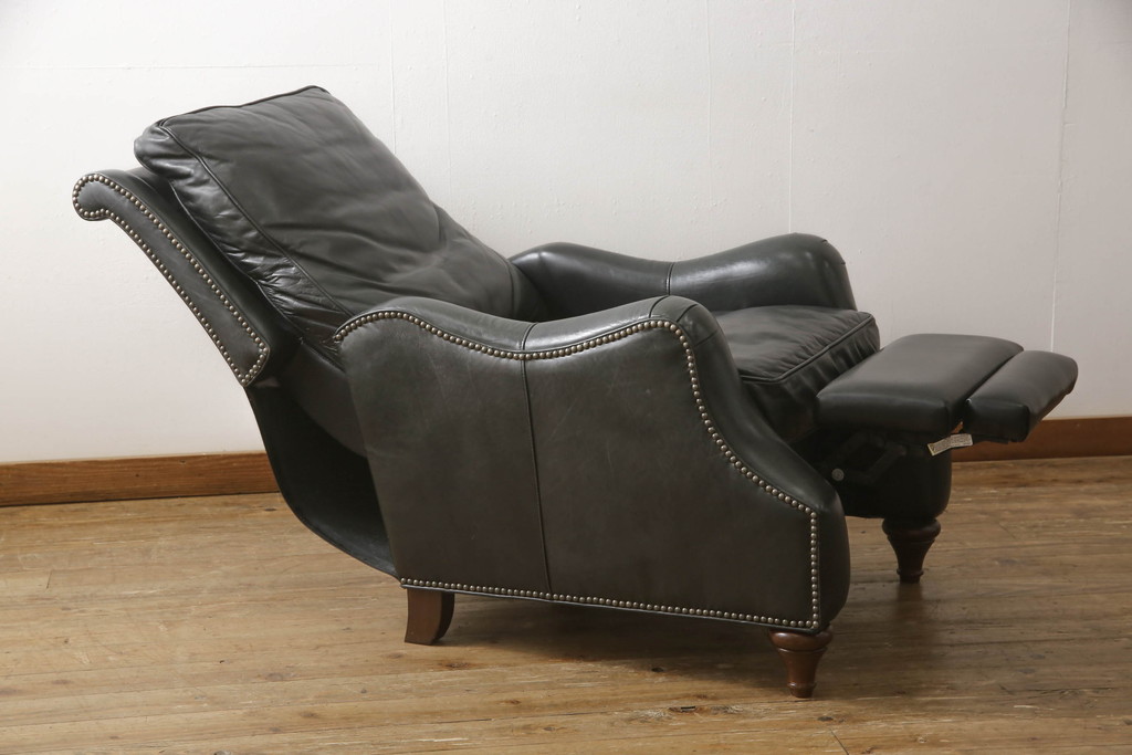 中古　DREXEL HERITAGE(ドレクセルヘリテイジ)　Upholstery(アップホルスタリー)コレクション　本革(レザー)　高級感溢れる佇まいが魅力のリクライニング付き1人掛けソファ(一人掛けソファ、1P、パーソナルチェア、ラウンジチェア、リクライニングソファ、アームソファ、フットレスト)(R-067021)