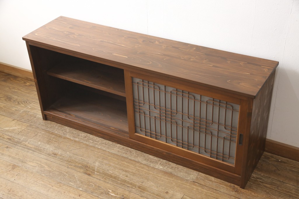 ラフジュ工房オリジナル　古建具リメイク　組子建具が上品なリビングボード(収納棚、戸棚、テレビ台、ローボード、サイドボード)(R-057649)