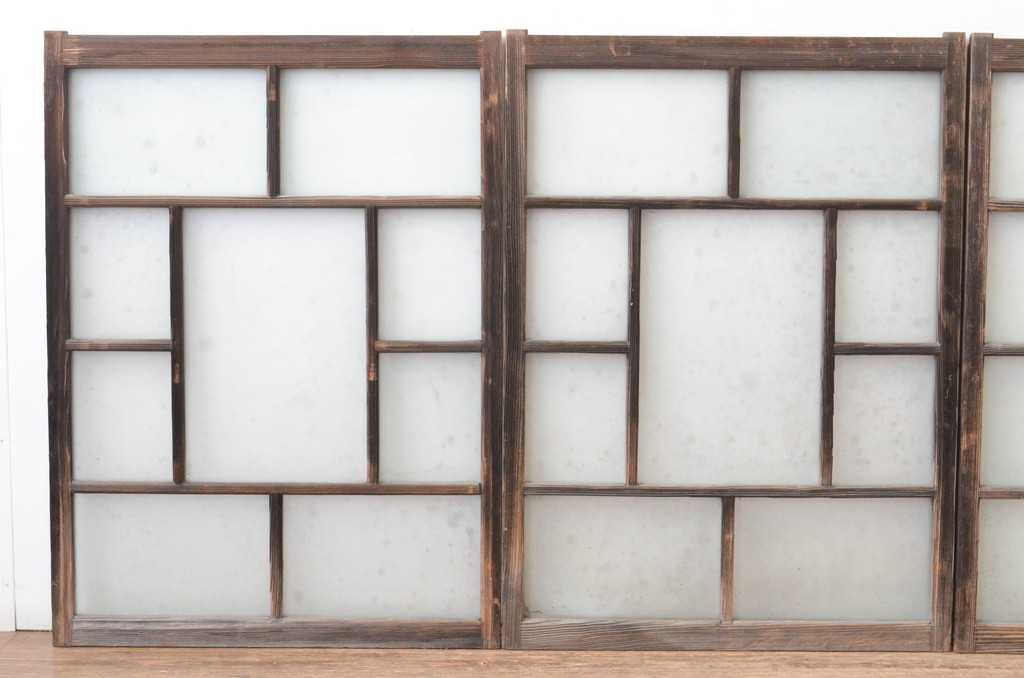 アンティーク建具　大正ロマンの雰囲気漂うデザインのガラス窓4枚セット(引き戸、ガラス戸)(R-065540)
