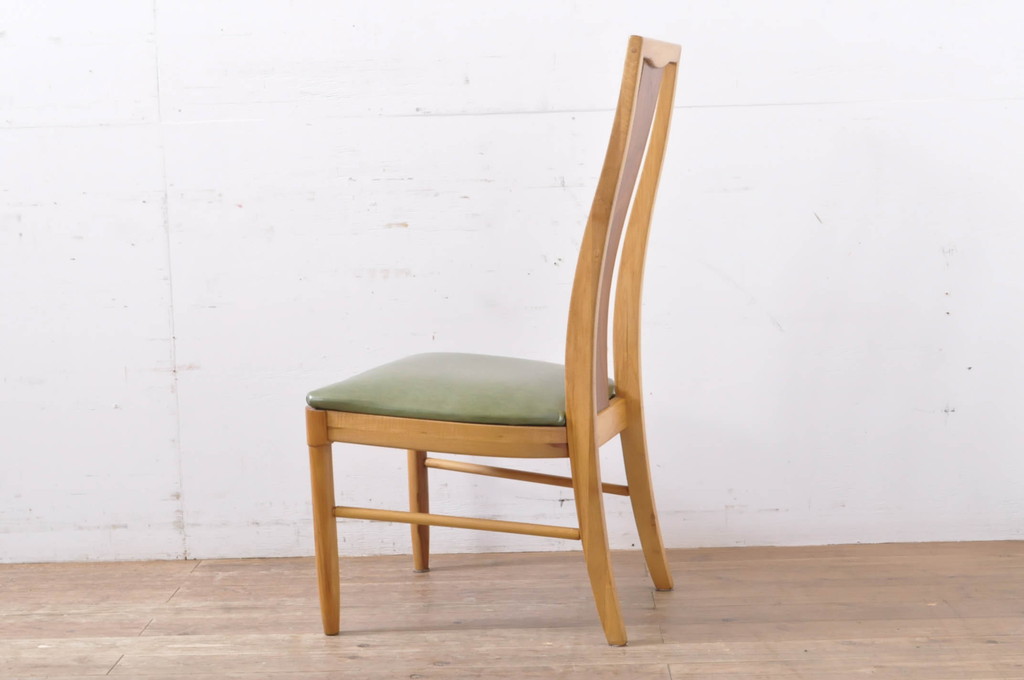 中古　美品　DREXEL HERITAGE(ドレクセルヘリテイジ)　北欧テイストのお部屋におすすめ!!洗練されたモダンデザインが美しいダイニングチェア2脚セット(椅子、イス)(R-066803)