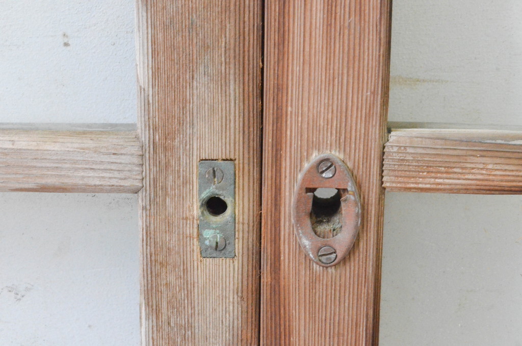 アンティーク建具　経年を感じさせる古い木味が魅力のガラス窓2枚セット(引き戸、ガラス戸)(R-065542)