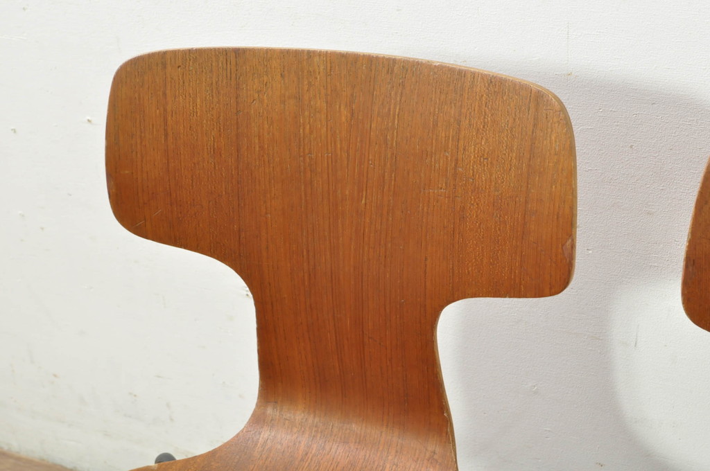 デンマークビンテージ　FRITZ HANSEN(フリッツハンセン)　Arne Jacobsen(アルネ・ヤコブセン)　model.3123　子供用Tチェア3脚セット(キッズチェア、ハンマーチェア、チャイルドチェア、ダイニングチェア、板座チェア、北欧、ヴィンテージ)(R-080793)