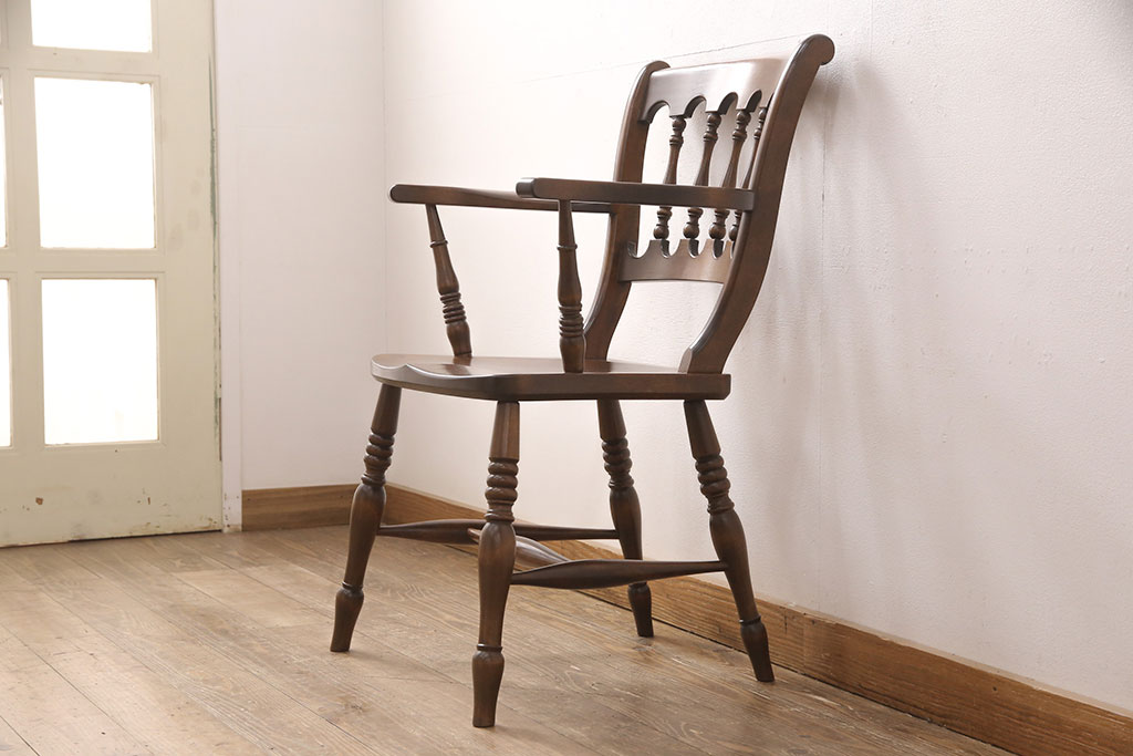 中古　松本民芸家具　背もたれのお洒落なデザインが目を惹くA型ワイコムアームチェア(椅子、ダイニングチェア)(R-050790)