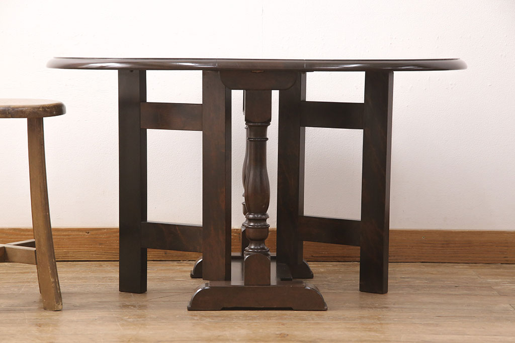 中古　松本民芸家具　サイドテーブルとしても使える、低めのつくりの#26型バタフライ卓(ドロップリーフテーブル、バタフライテーブル、コーヒーテーブル)(R-048267)