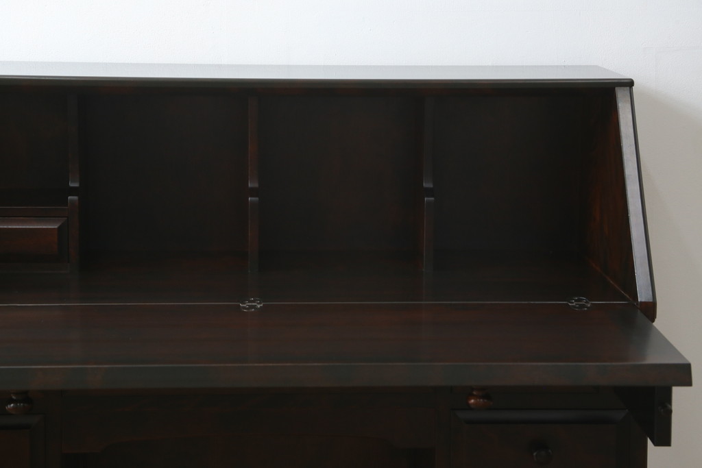 中古　美品　カバ材　北の匠　山室家具製作所　希少な絶版品!風格ある存在感のライティングビューロー(デスク、両袖机、ワークデスク、在宅ワーク)(R-058150)