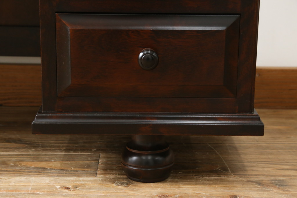 中古　美品　カバ材　北の匠　山室家具製作所　希少な絶版品!風格ある存在感のライティングビューロー(デスク、両袖机、ワークデスク、在宅ワーク)(R-058150)