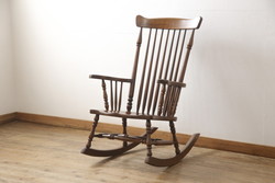 中古　民芸家具　カバ材　くつろぎの時間を過ごせるロッキングチェア(椅子、板座チェア、アームチェア)(R-056572)