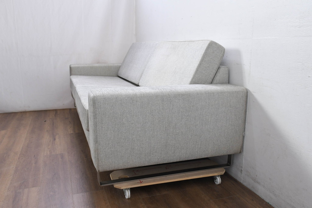  中古　BoConcept(ボーコンセプト)　Anders Norgaard(アンダース・ノルガード)デザイン　I.D.V.2(アイディーヴィーツー)　快適な座り心地と高級感ある空間を演出してくれる2.5人掛けソファ(2.5P、アームソファ、北欧)(定価約22万円)(R-081784)