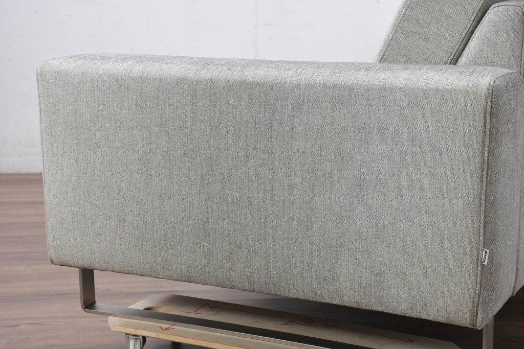  中古　BoConcept(ボーコンセプト)　Anders Norgaard(アンダース・ノルガード)デザイン　I.D.V.2(アイディーヴィーツー)　快適な座り心地と高級感ある空間を演出してくれる2.5人掛けソファ(2.5P、アームソファ、北欧)(定価約22万円)(R-081784)