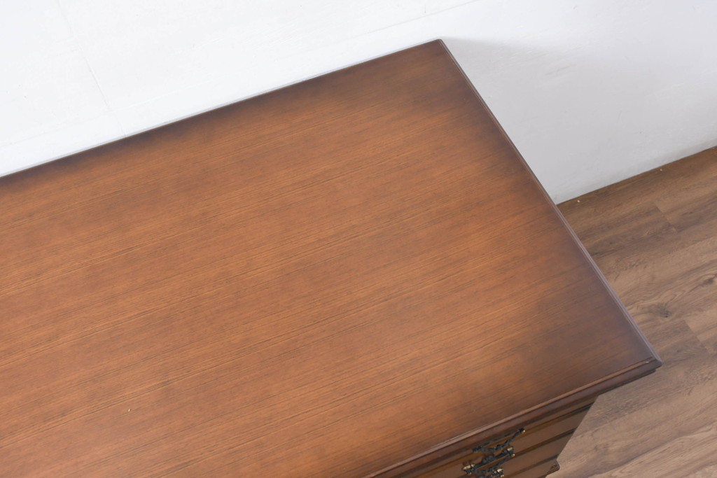 中古　美品　カリモク家具(karimoku)　COLONIAL(コロニアル)シリーズ　カントリースタイルのお部屋作りにおすすめのおしゃれな両袖机(在宅ワーク用、在宅用ワークデスク、書斎机)(定価約27万円)(R-081788)