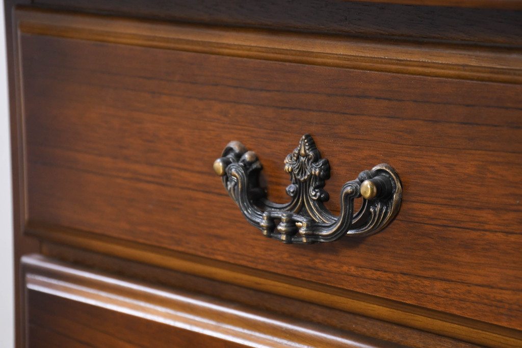 中古　美品　カリモク家具(karimoku)　COLONIAL(コロニアル)シリーズ　カントリースタイルのお部屋作りにおすすめのおしゃれな両袖机(在宅ワーク用、在宅用ワークデスク、書斎机)(定価約27万円)(R-081788)