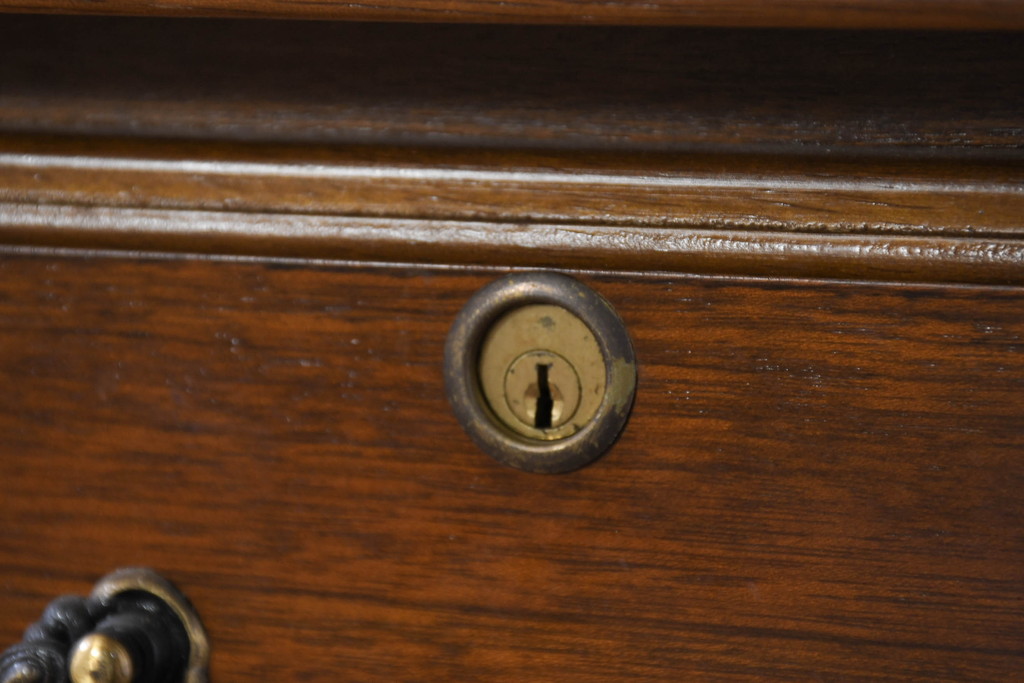 中古　美品　カリモク家具(karimoku)　COLONIAL(コロニアル)シリーズ　カントリースタイルのお部屋作りにおすすめのおしゃれな両袖机(在宅ワーク用、在宅用ワークデスク、書斎机)(定価約27万円)(R-081788)