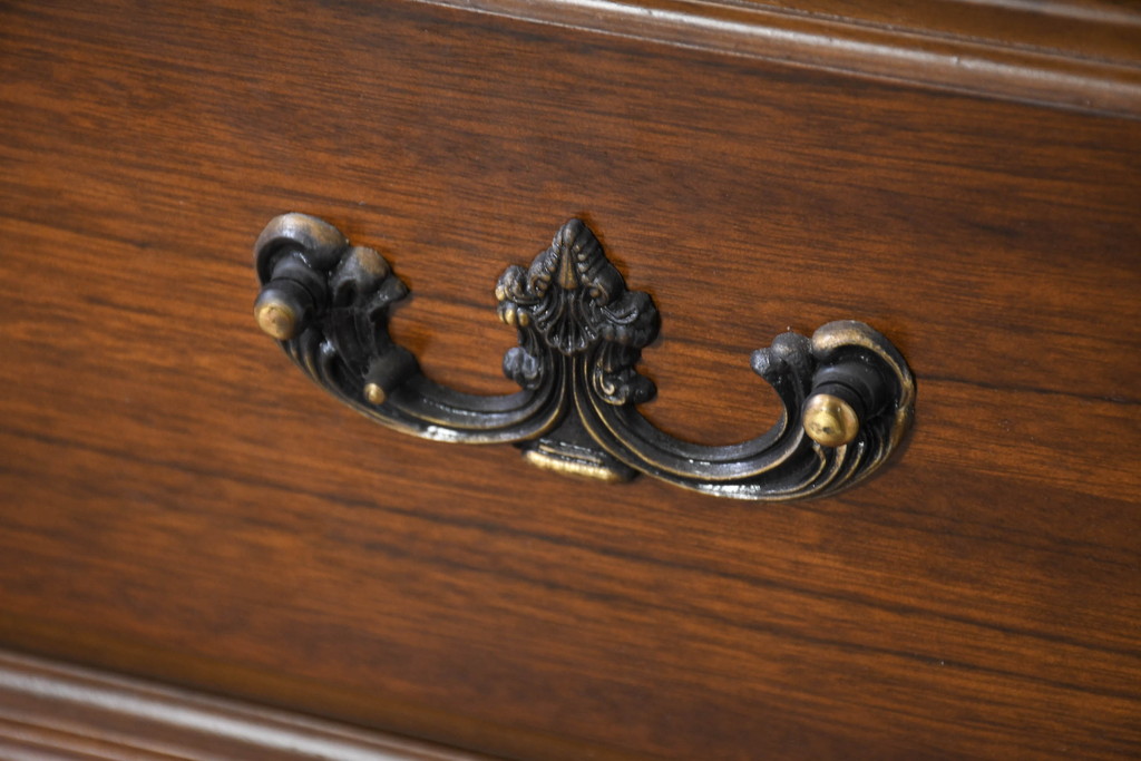 中古　美品　カリモク家具(karimoku)　COLONIAL(コロニアル)シリーズ　カントリースタイルのお部屋作りにおすすめのおしゃれな両袖机(在宅ワーク用、在宅用ワークデスク、書斎机)(定価約27万円)(R-081788)