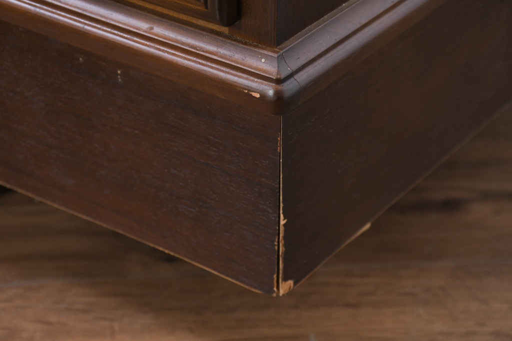 中古　美品　カリモク家具(karimoku)　COLONIAL(コロニアル)シリーズ　カントリースタイルのお部屋作りにおすすめのおしゃれな両袖机(在宅ワーク用、在宅用ワークデスク、書斎机)(定価約27万円)(R-081788)