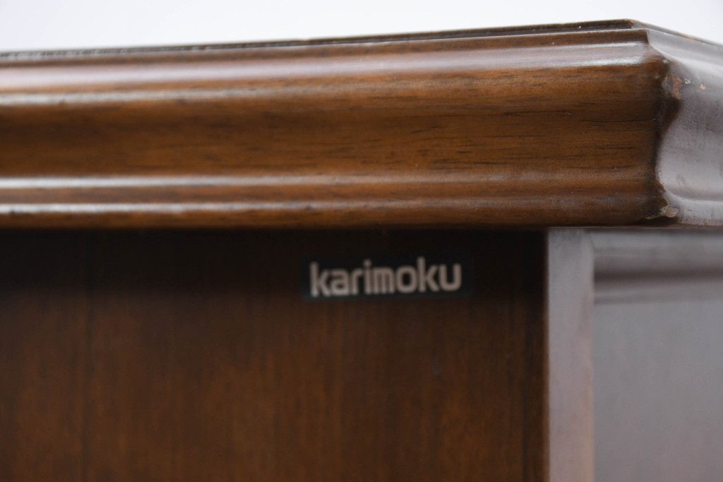 中古　美品　カリモク家具(karimoku)　COLONIAL(コロニアル)シリーズ　カントリースタイルのお部屋作りにおすすめのおしゃれな両袖机(在宅ワーク用、在宅用ワークデスク、書斎机)(定価約27万円)(R-081788)
