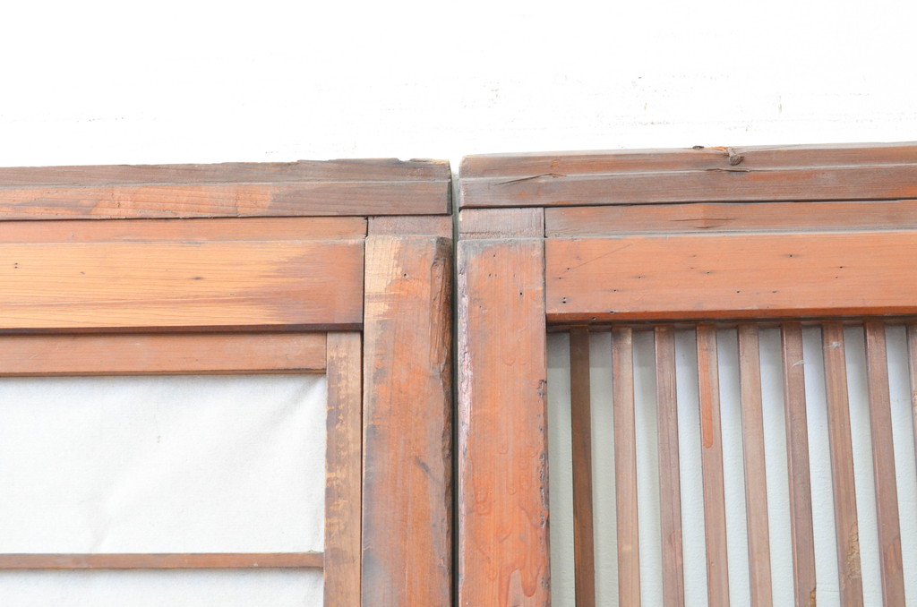 アンティーク建具　和の風情が感じられる裏障子付きの格子戸2枚セット(引き戸、ガラス帯戸、障子戸)(R-067344)