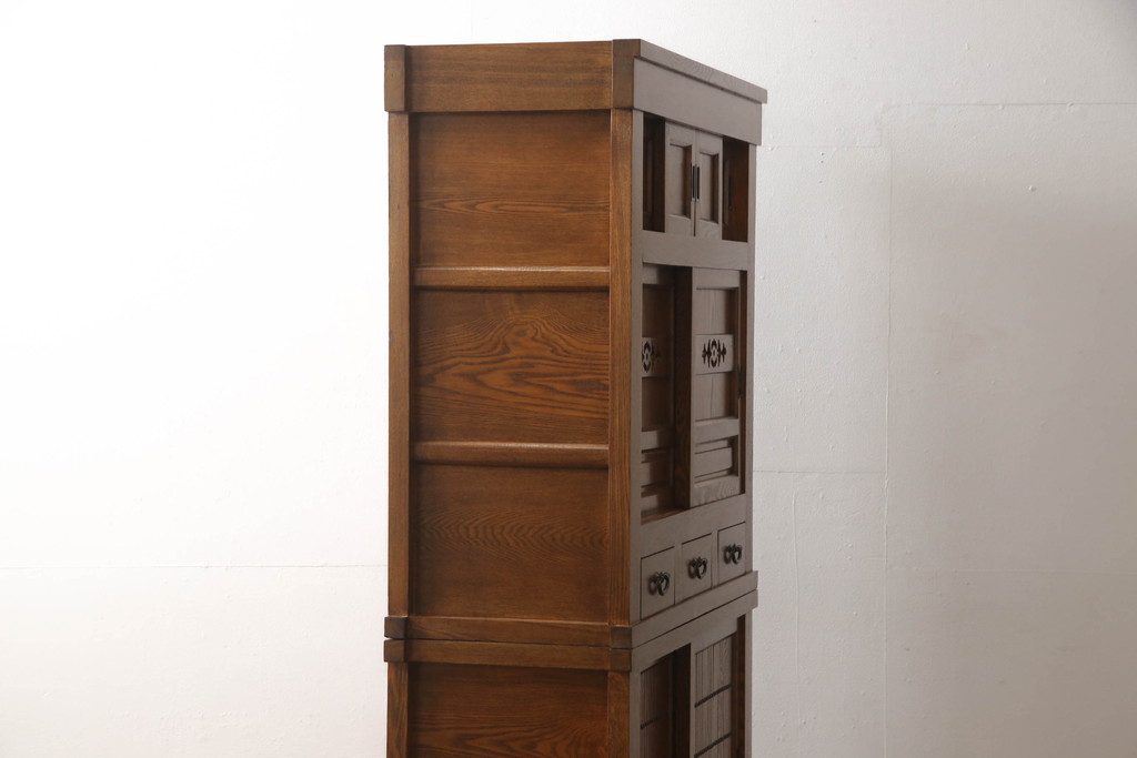 新古品　超美品　中古　楡(ニレ)材　総無垢材　品のある佇まいが魅力の三尺水屋箪笥(重ね箪笥、茶箪笥、戸棚、収納棚、食器棚、キャビネット)(定価約55万円)(R-067438)