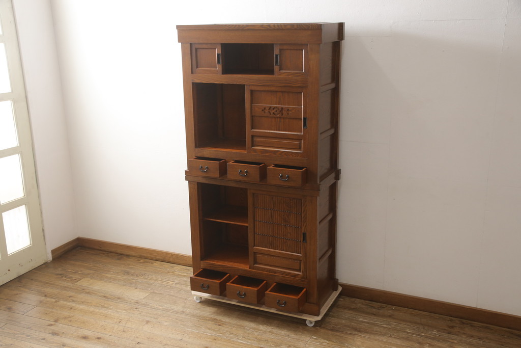 新古品　超美品　中古　楡(ニレ)材　総無垢材　品のある佇まいが魅力の三尺水屋箪笥(重ね箪笥、茶箪笥、戸棚、収納棚、食器棚、キャビネット)(定価約55万円)(R-067438)