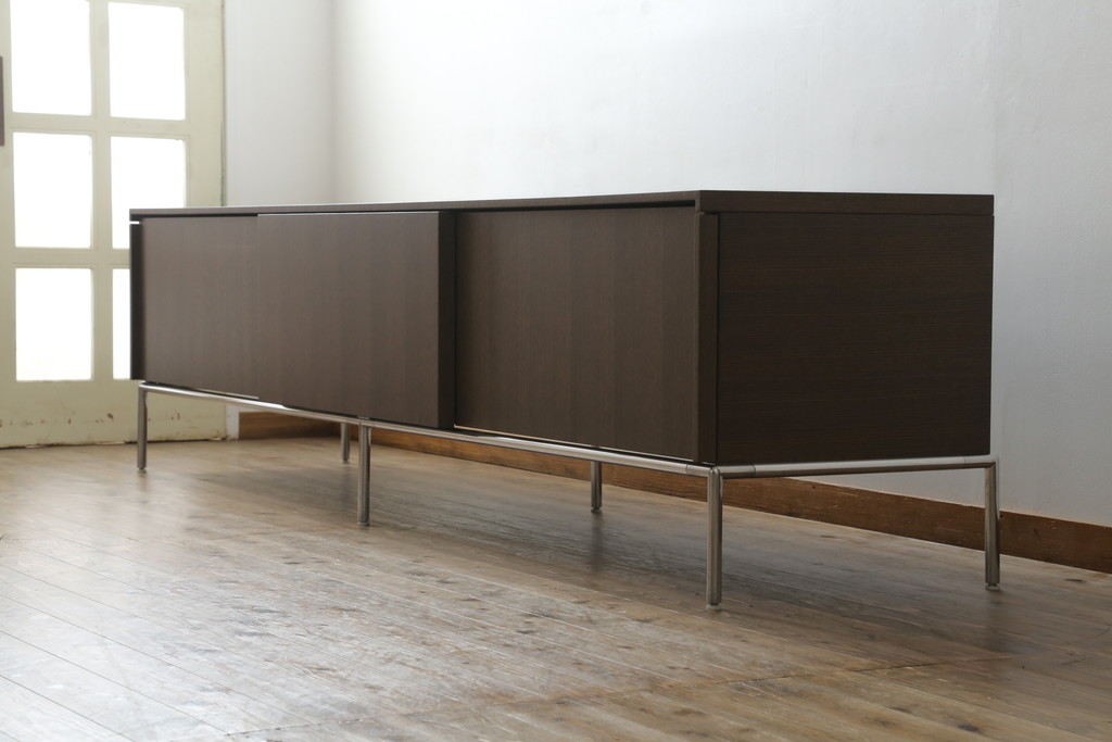 中古　美品　B&B　イタリア　DOMUS(ドムス)　スタイリッシュなデザインでモダンな空間を演出する特大サイズのテレビボード(テレビ台、リビングボード、ローボード)(定価約190万円)(R-055283)