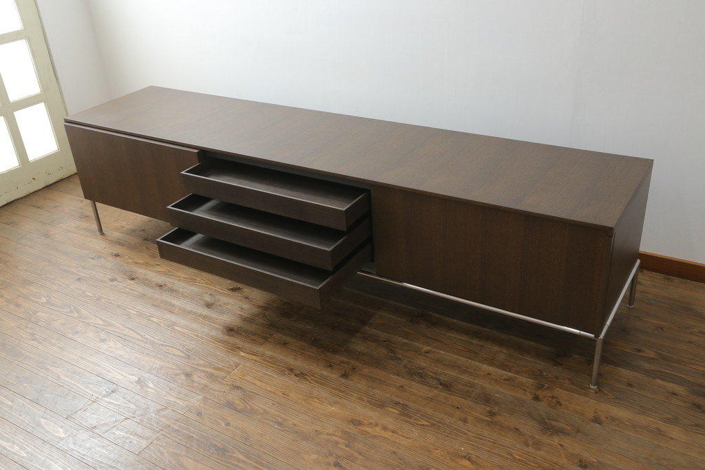 中古　美品　B&B　イタリア　DOMUS(ドムス)　スタイリッシュなデザインでモダンな空間を演出する特大サイズのテレビボード(テレビ台、リビングボード、ローボード)(定価約190万円)(R-055283)