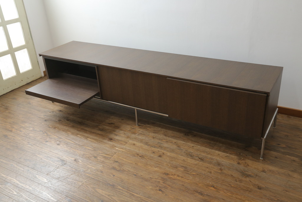 中古　美品　B&B　イタリア　DOMUS(ドムス)　スタイリッシュなデザインでモダンな空間を演出する特大サイズのテレビボード(テレビ台、リビングボード、ローボード)(定価約190万円)(R-055283)