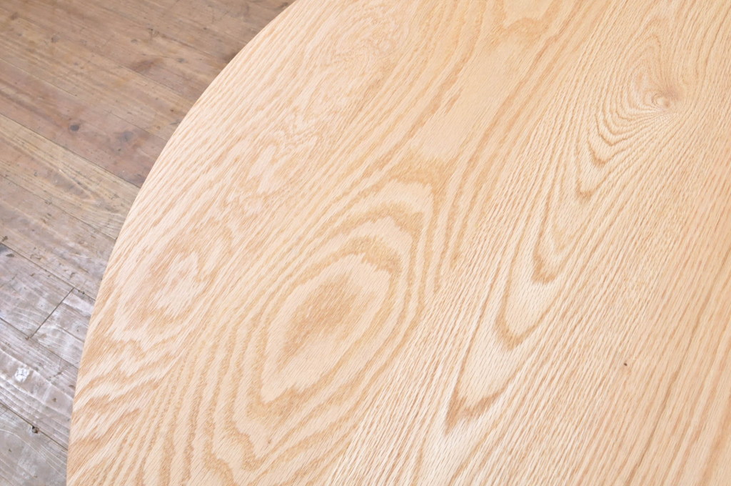 中古　短期展示美品　ヤクモ家具製作所　ラウンドテーブル(Type A)　オーク材　ナチュラルな風合いが優しい印象のダイニングテーブル(2人掛け、4人掛け、食卓、丸テーブル、店舗什器)(R-066649)