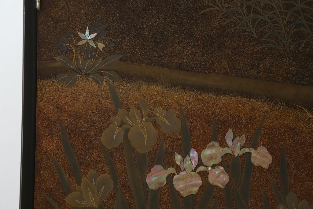 中古　美品　最高級　総漆塗り　まるで絵画のような前面蒔絵と螺鈿細工の意匠が楽しめる洋服タンス(ワードローブ、衣装箪笥、収納棚)(定価約400万円)(R-057976)