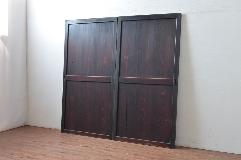 アンティーク建具　明治　深い色合いが味わい深い帯戸2枚セット(引き戸、板戸)(R-080614)