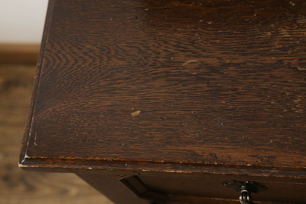 イギリスアンティーク　オーク材　品のあるデザインが魅力的なドレッシングチェスト(ドレッサー、鏡台)(R-061185)