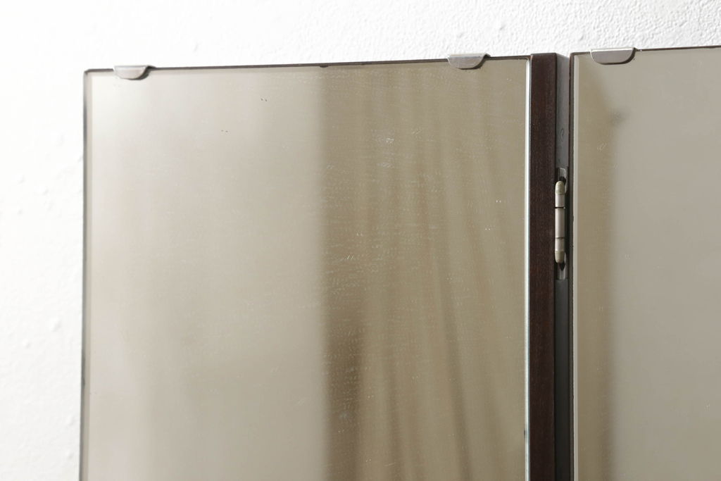 中古　松本民芸家具　シックな色合いと直線的なデザインが美しい309型三面鏡(ドレッサー、鏡台)(R-061190)