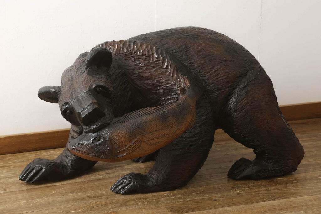 和製ビンテージ　特大サイズ　まるで本物!!　毛流れや鱗に至るまでとにかく彫りが良い!!　木彫りの熊(置物、置き物、ディスプレイ、ヴィンテージ)(R-061411)