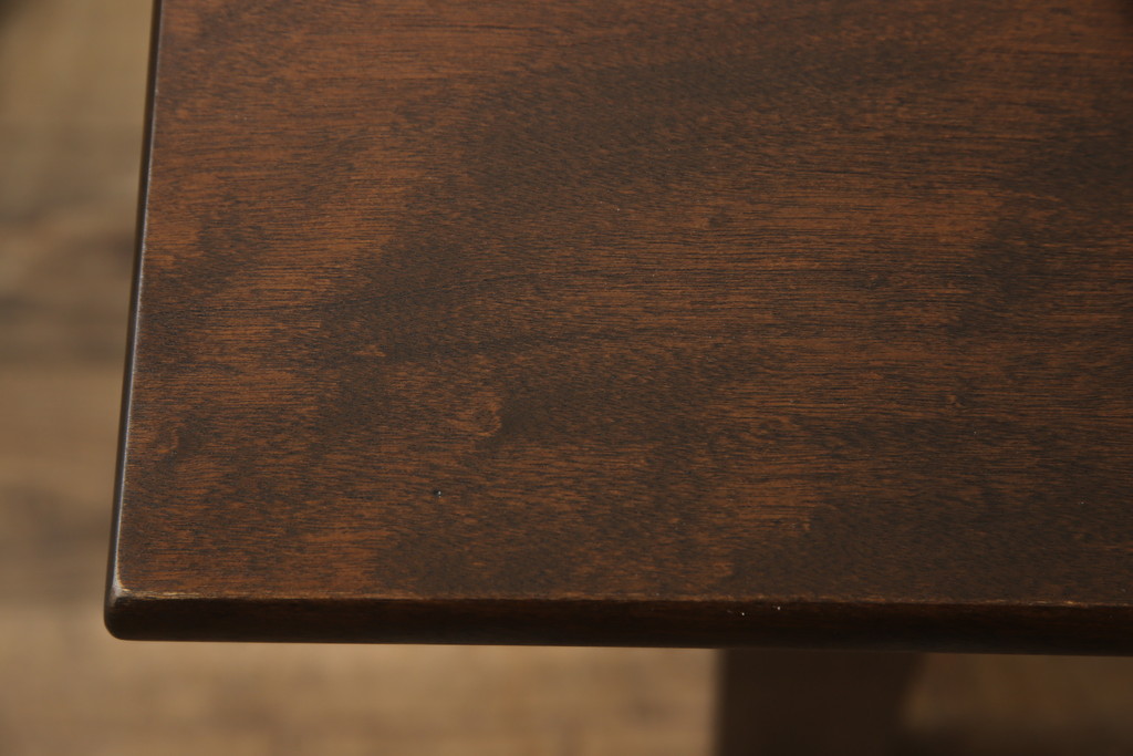 和製ビンテージ　九州民芸家具　絶版品!!　シンプルなデザインがお部屋に取り入れやすい上質なダイニングテーブル(机、2人掛け、4人掛け)(R-053369)